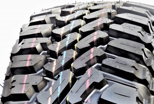 NANKANG FT-9 M/T 235/75R15 104 Q